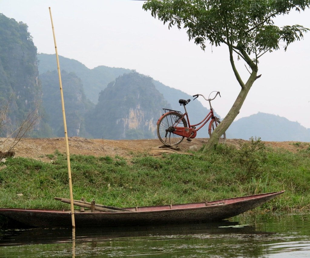 The Coastal Echo A 12-Day Vietnam Cycling Odyssey from Saigon to Hue